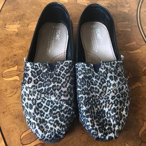 Toms Leopard sequin Size 8 Shoe